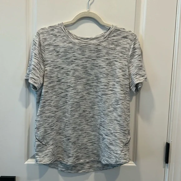 Lululemon 🍋 White & Grey Top - Picture 1 of 4